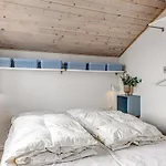 Mikka - 450m From The Sea By Interhome *