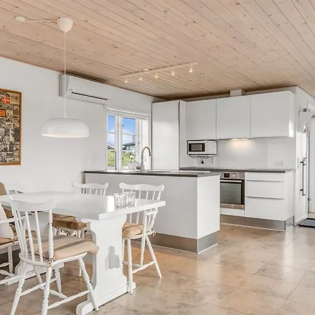 Mikka - 450m From The Sea By Interhome * Lakolk