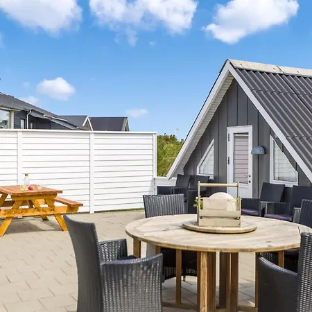 Mikka - 450m From The Sea By Interhome Lakolk