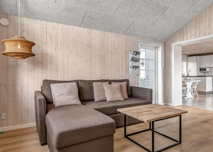 Mikka - 450m From The Sea By Interhome *